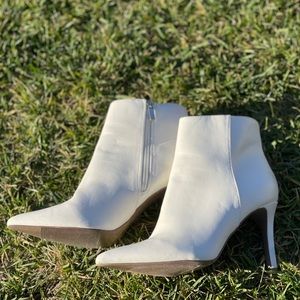 White stiletto leather boots size 10 women’s